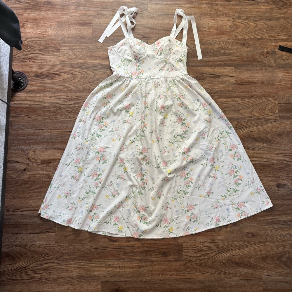 Floral Dress with Tie Straps – Size XL 🌸